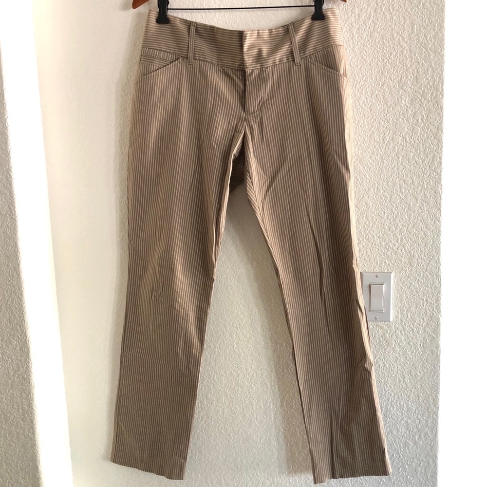 Gently Used Old Navy Stretchy SkinnyLeg Dress Pant
